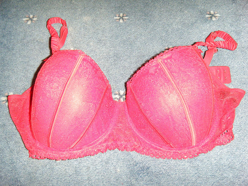 Frau Ihre Verkaufs-BHs Auf Dem Netz 4 #6706887