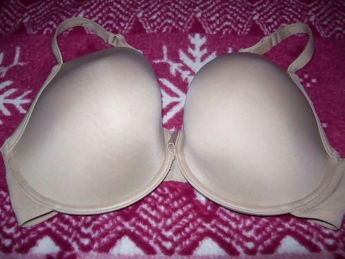 Frau Ihre Verkaufs-BHs Auf Dem Netz 4 #6706917