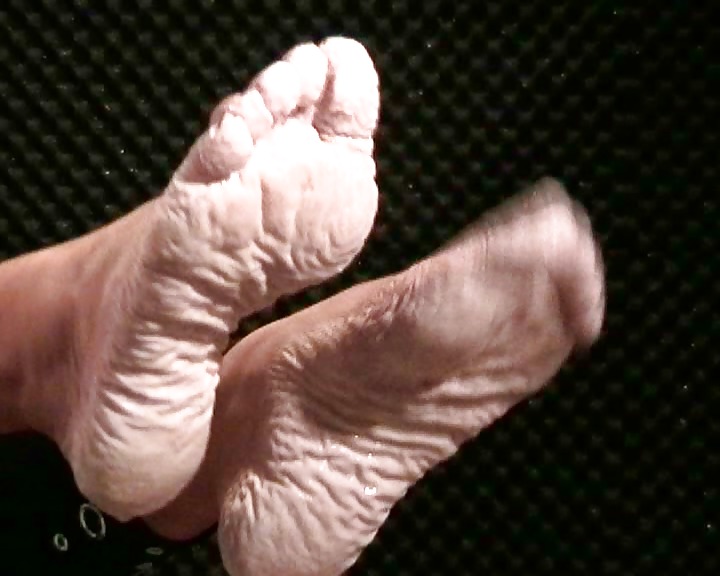 Bianca's wet feet 2011 part 2 #7775999