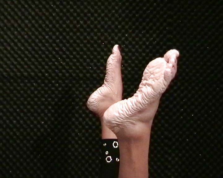 Bianca's wet feet 2011 part 2 #7776004