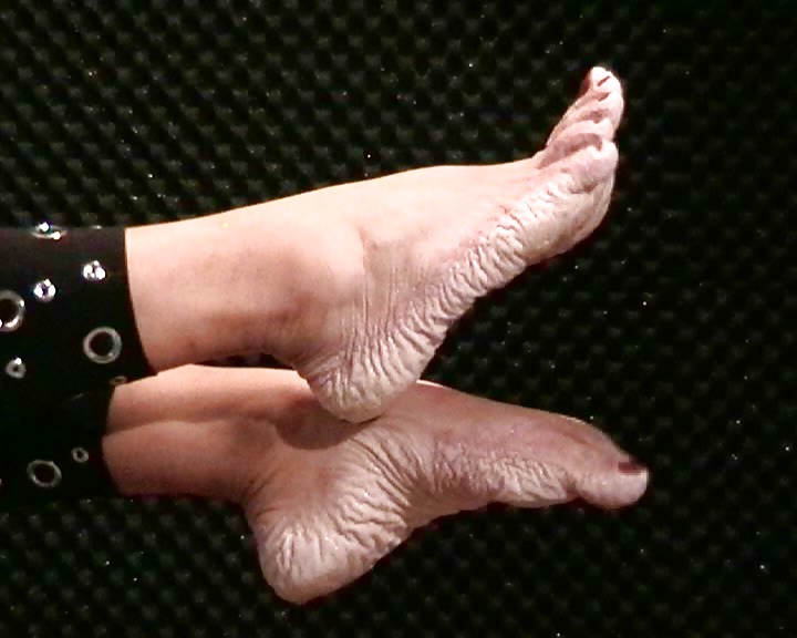 Bianca's wet feet 2011 part 2 #7776010