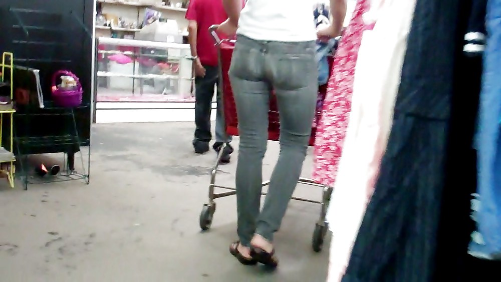 Fesses Et Le Cul En Jeans Si Beau Aujourd'hui #5820957