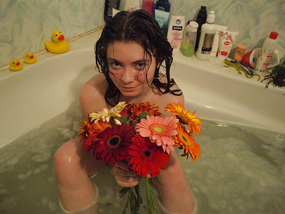 Bathroom teen #9009940