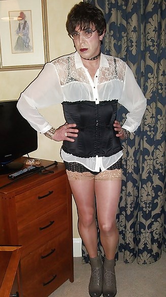 J'aime Une Transsexuelle Dans Un Corset 3 #16571167