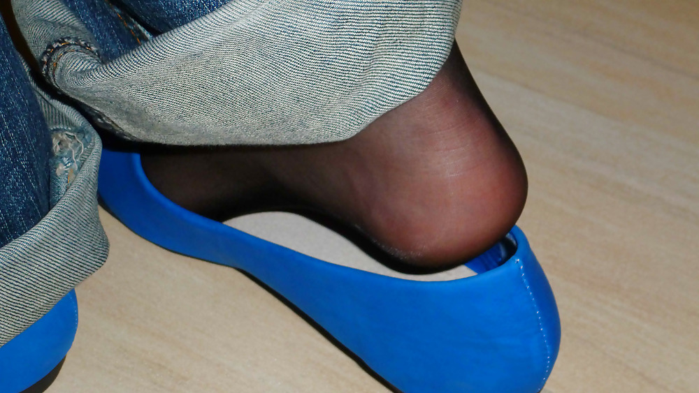 Nylons negros nuevos pisos azules
 #17975239