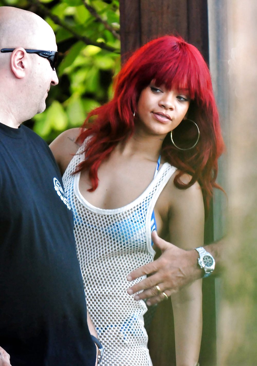 Rihanna - see-thru al bikini in un ristorante sulla spiaggia
 #4659939