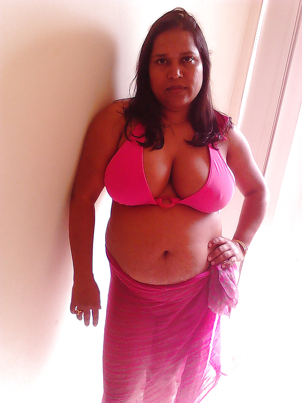 Quelqu'un Elses Grande SEINS Femme Indienne Chubby #10067506