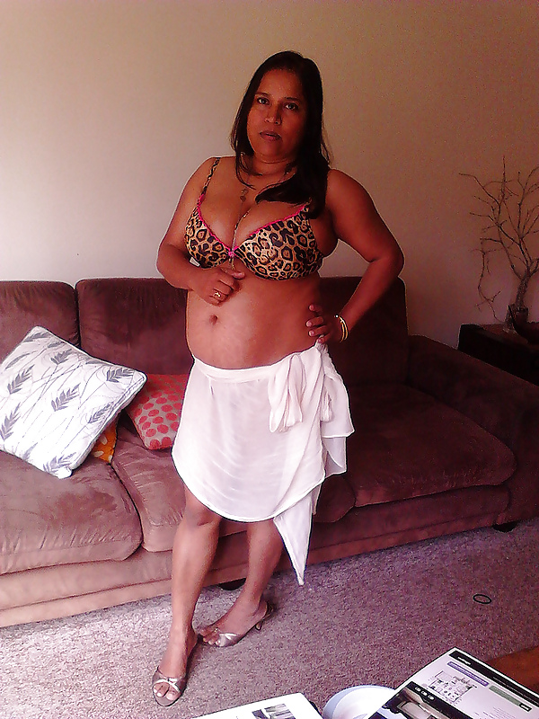 Quelqu'un Elses Grande SEINS Femme Indienne Chubby #10067722