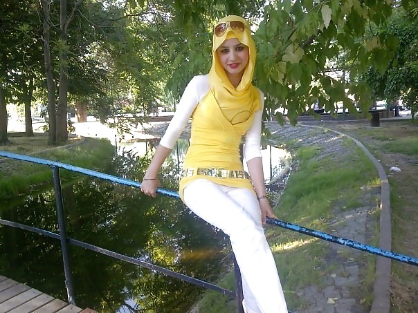 TURK HIJAB WOMAN #1531670