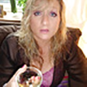 Más champán
 #10628825