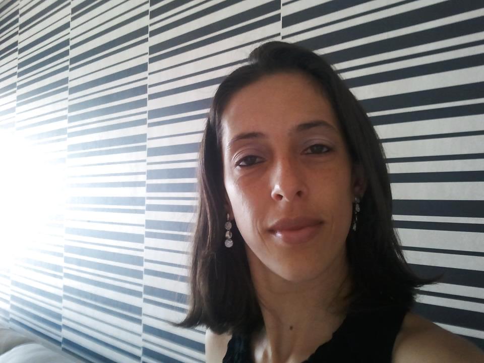 Kelly bucetuda
 #10807615