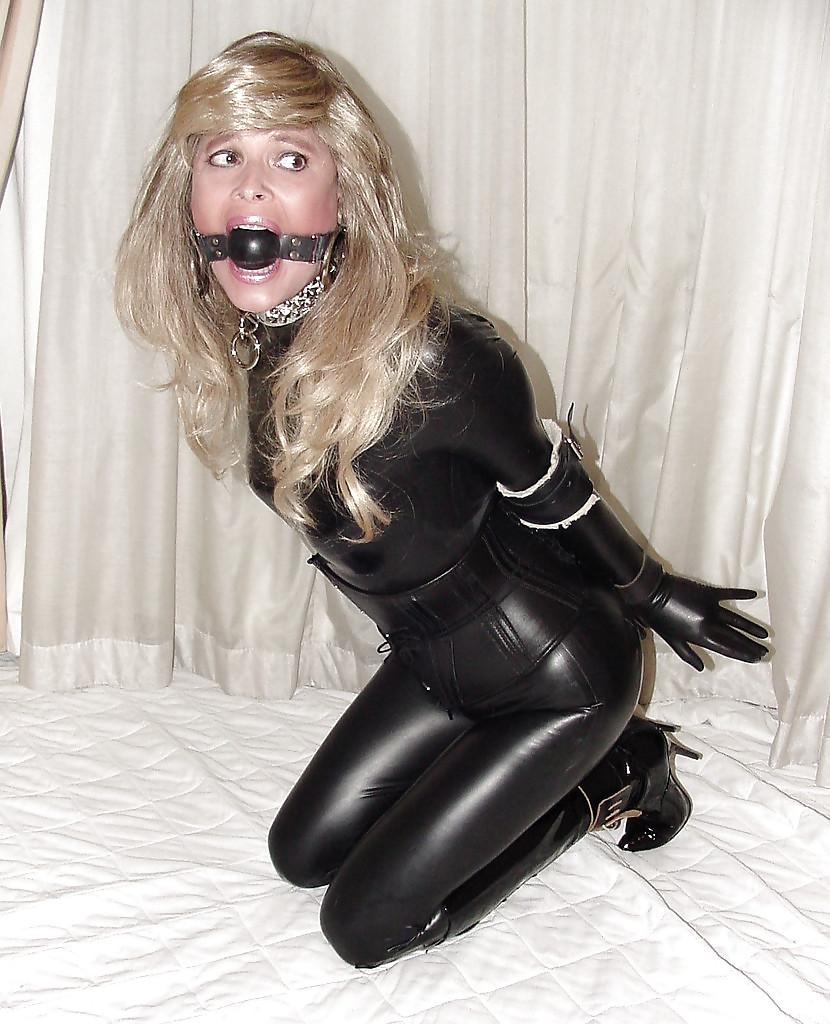Latexbondage #3661813