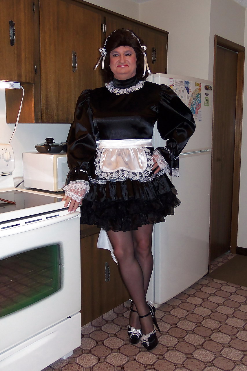 The sissy maid
 #15802351