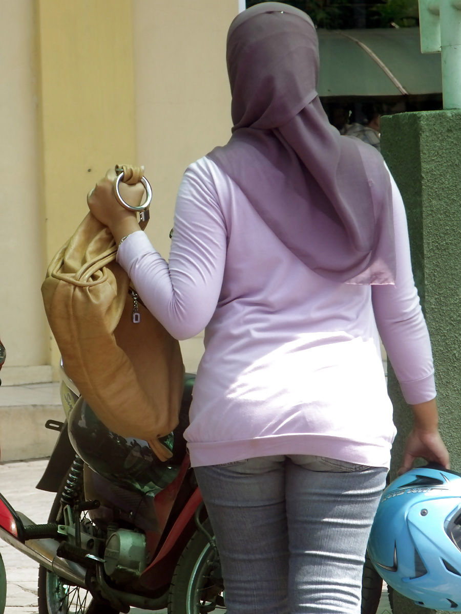 Sexy Girl in Hijab & Tight Jeans #16014587