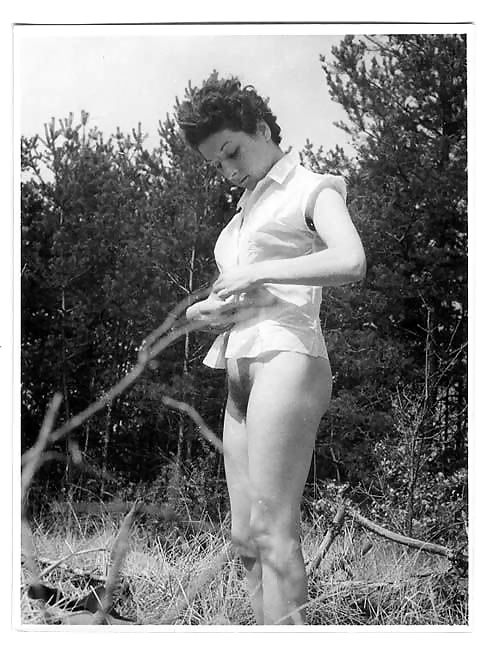 Unknown Pin-ups of the 1950's #18689514