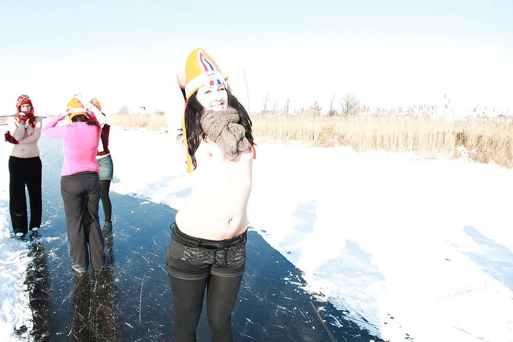Julia,Elisa,Britt & Gylve on the Duth ice part 2 #7288290
