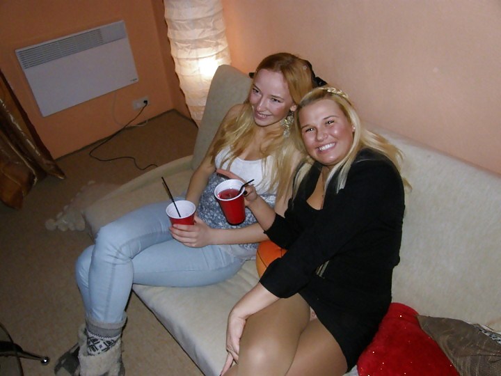 Romanian girls in pantyhose #2996391