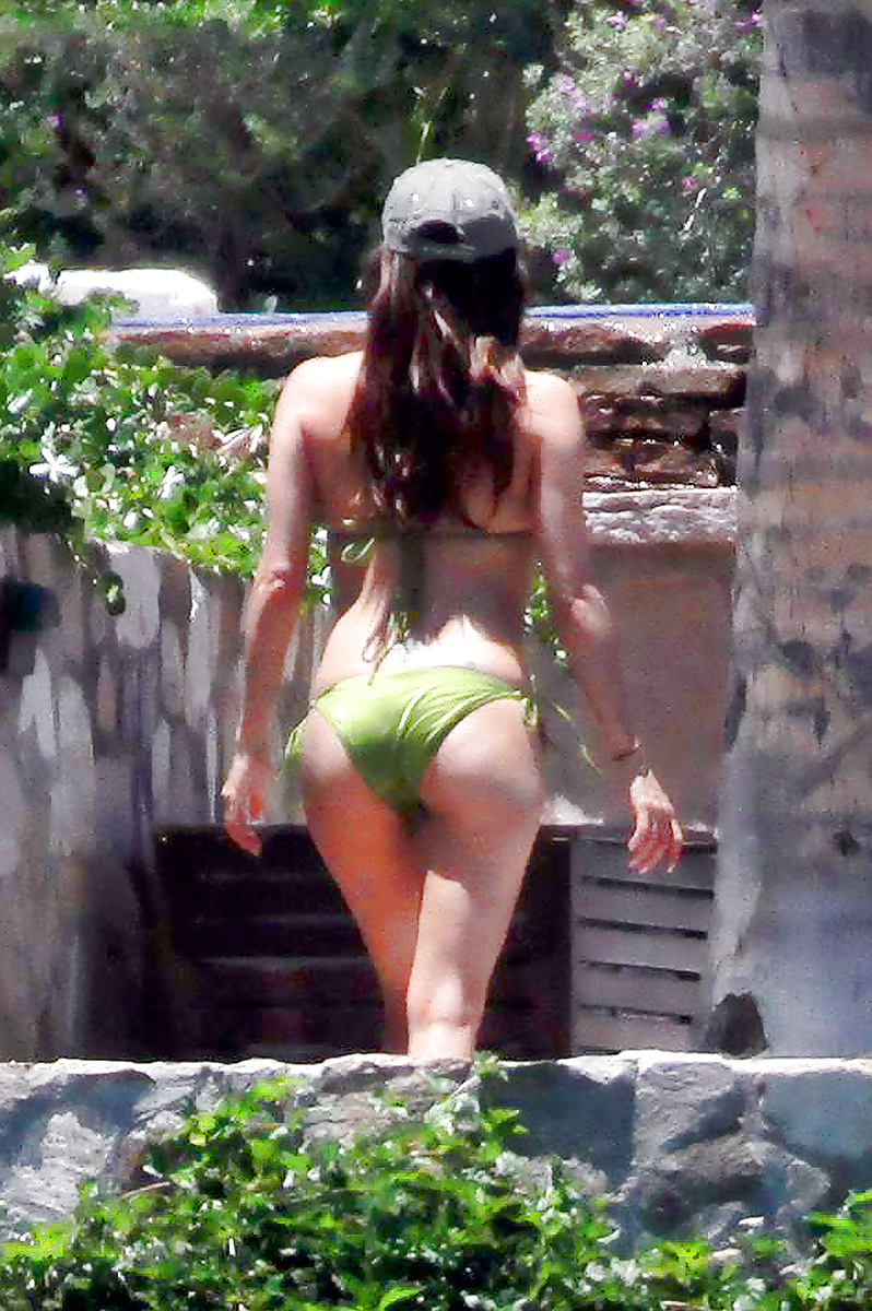 Eva Longoria in a Bikini Booty Shot #3589833