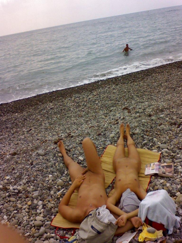 Sono un nudista sulla spiaggia
 #2186629