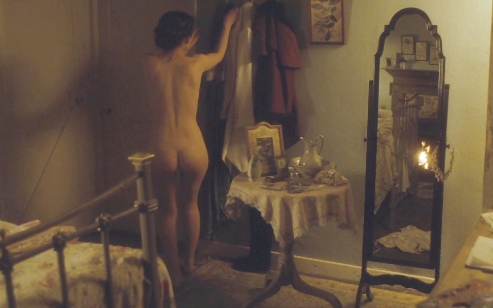 Emily Browning Ultimate Nude Collection #13046693