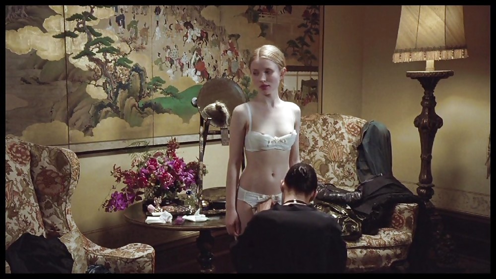 Emily Browning Ultimate Nude Collection #13047287