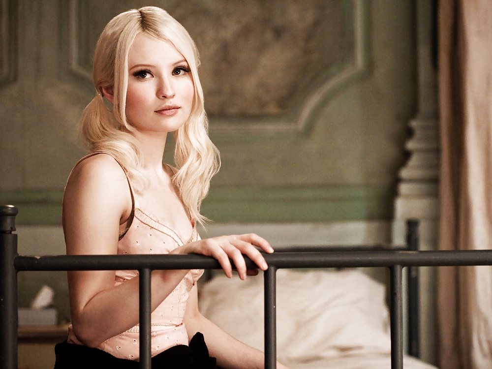 Emily browning collezione nudo finale
 #13047381