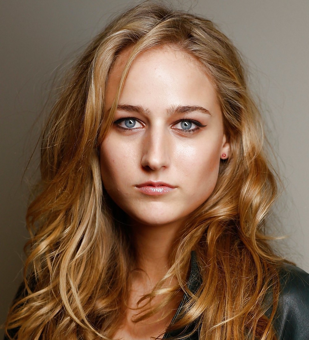 Leelee sobieski
 #693493