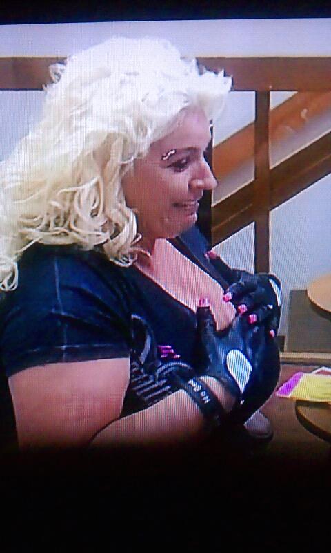 Pechugona beth
 #17762797