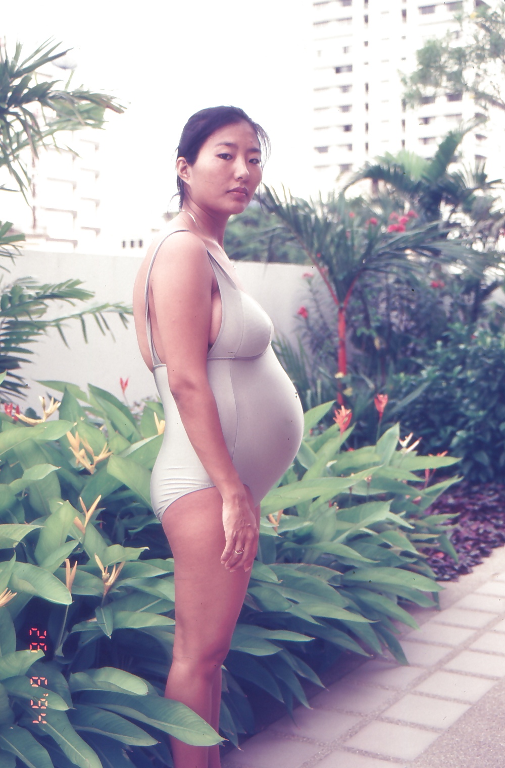 Asiatische Mamma #14367896