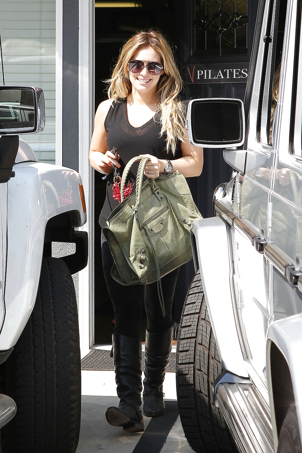 Hilary duff - saliendo de clase de pilates en hollywood
 #5548383