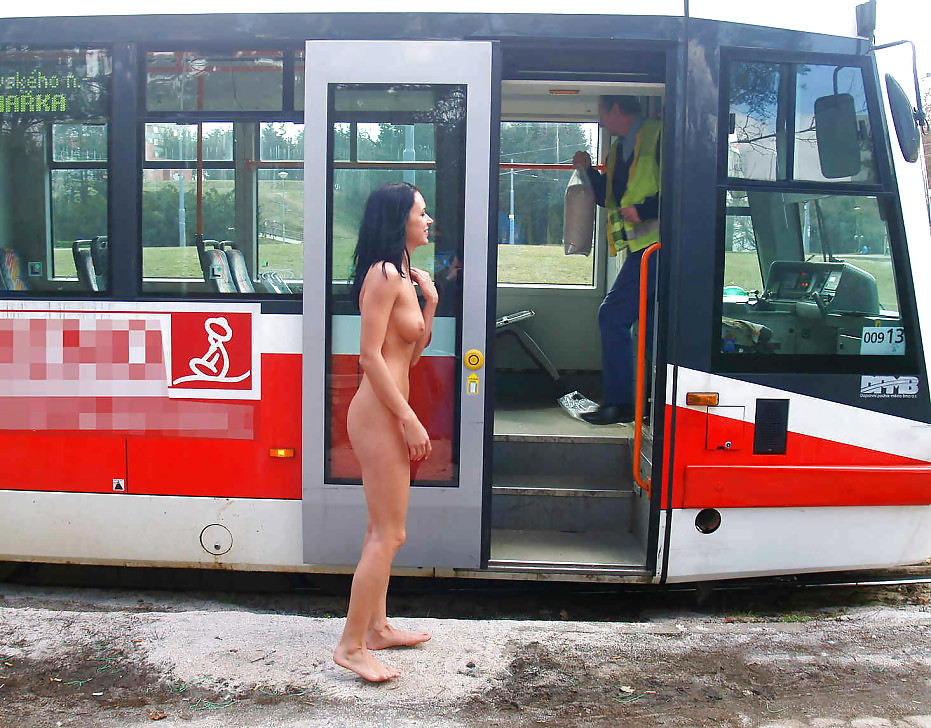 Colección de... desnudos y flashes en público
 #7761379