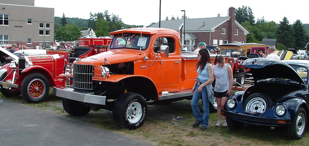 Exposición de coches y tirones de camiones
 #7127337