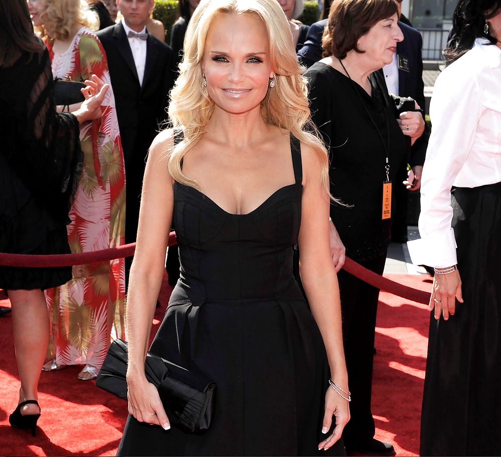 Kristin chenoweth
 #15806693