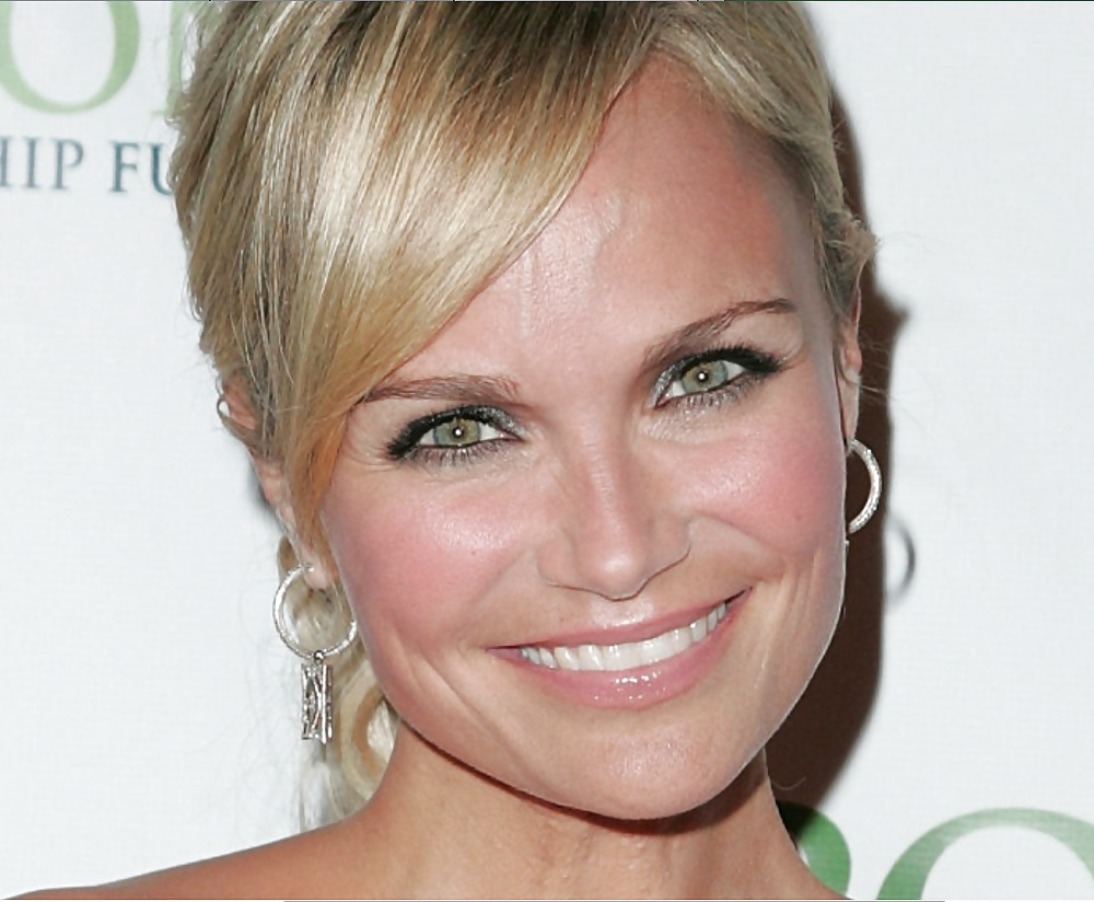 Kristin chenoweth
 #15807018