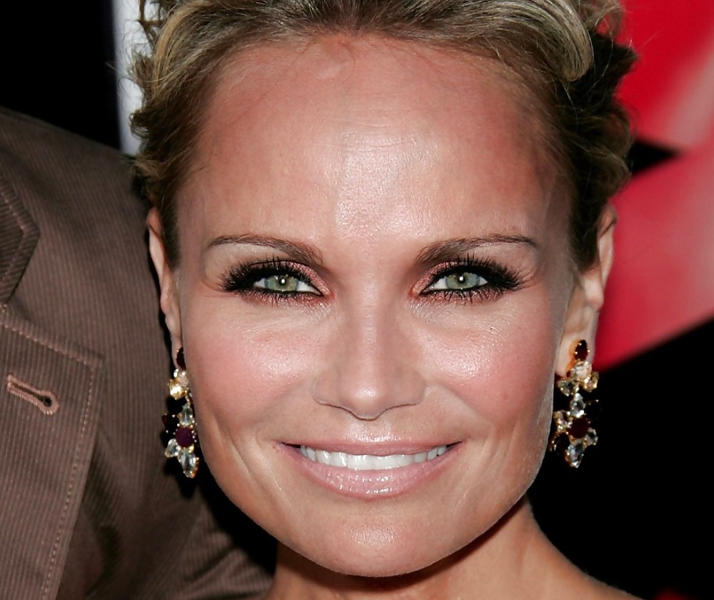 Kristin chenoweth
 #15807264