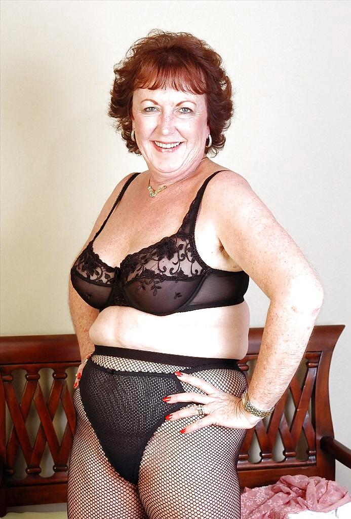 Miss Foxxy Rot 3. (von 5) Batch #1747090