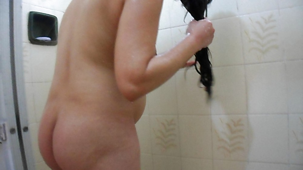 妻が妊娠して、シャワーを浴びているときの毛深いマンコ
 #5630229