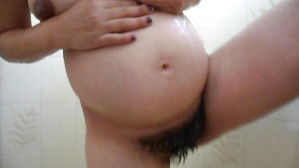 妻が妊娠して、シャワーを浴びているときの毛深いマンコ
 #5630280