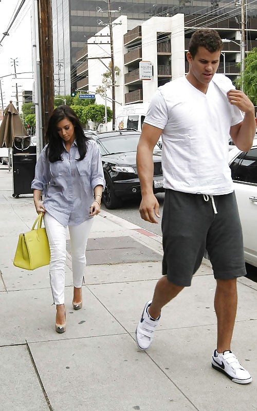 Kim Kardashian out in Beverly Hills candids #5300985