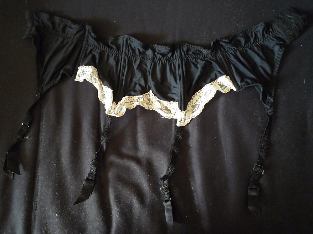 Porte-jarretelles et guepiere #22815922