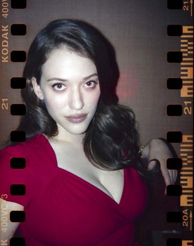 Kat dennings
 #18253547