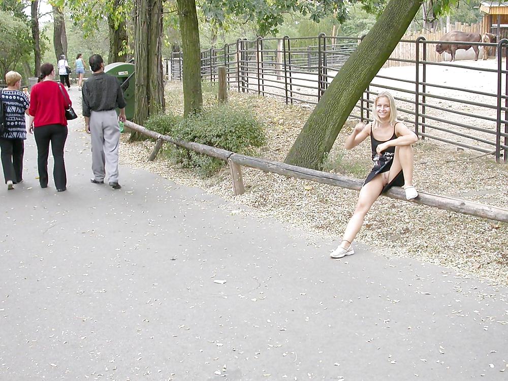 FLASHING IN PUBLIC - JARKA #6902156