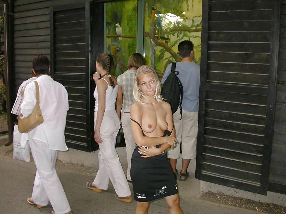 FLASHING IN PUBLIC - JARKA #6902459