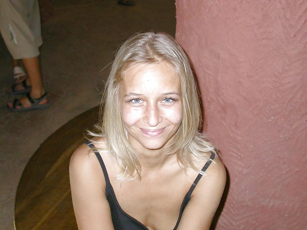 FLASHING IN PUBLIC - JARKA #6902490