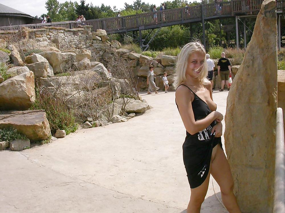 FLASHING IN PUBLIC - JARKA #6902516