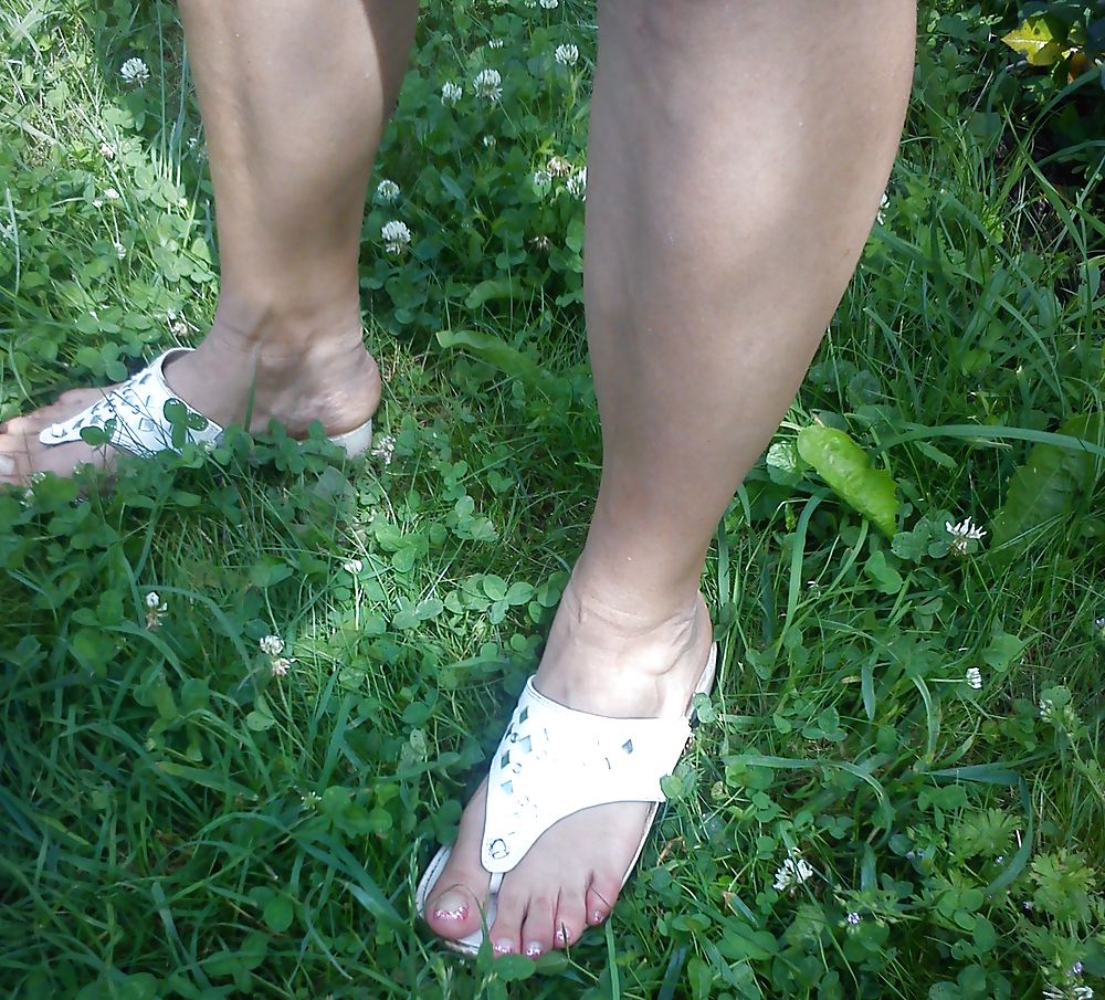 My moms feet pics
 #11747369