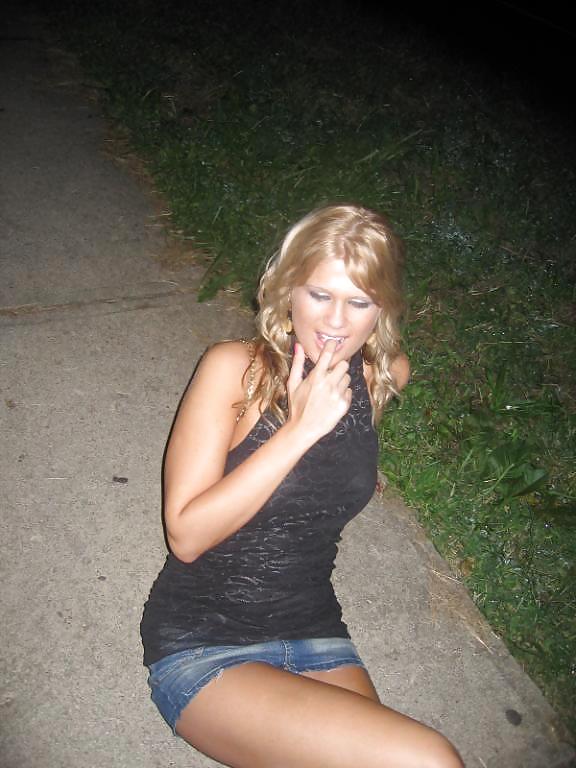 BLOND BITCH 3 #3881427