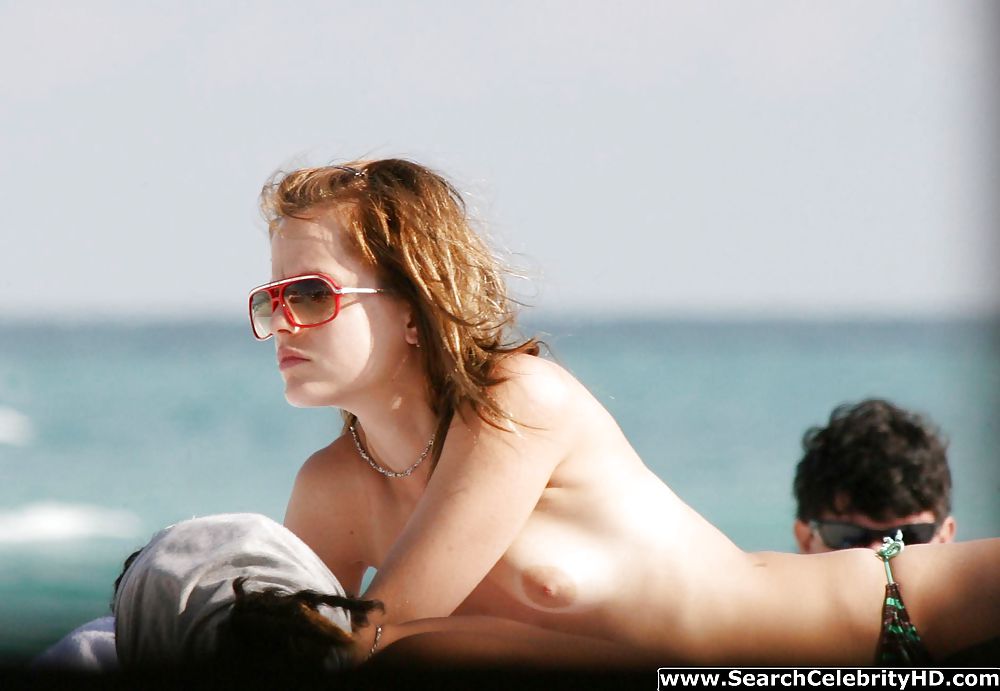 Mena Suvari - Topless candids on Miami beach #17717746