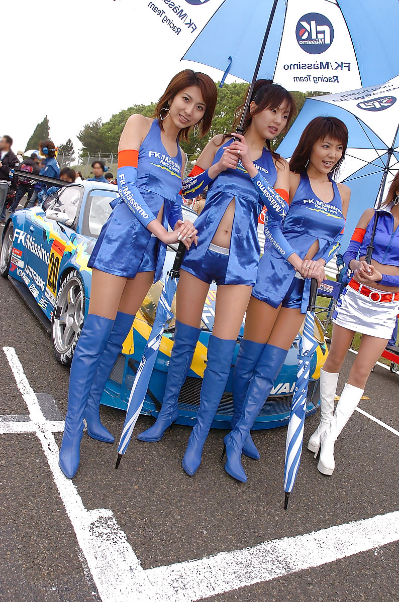 Regine di razza giapponese in pista (3)
 #5737299