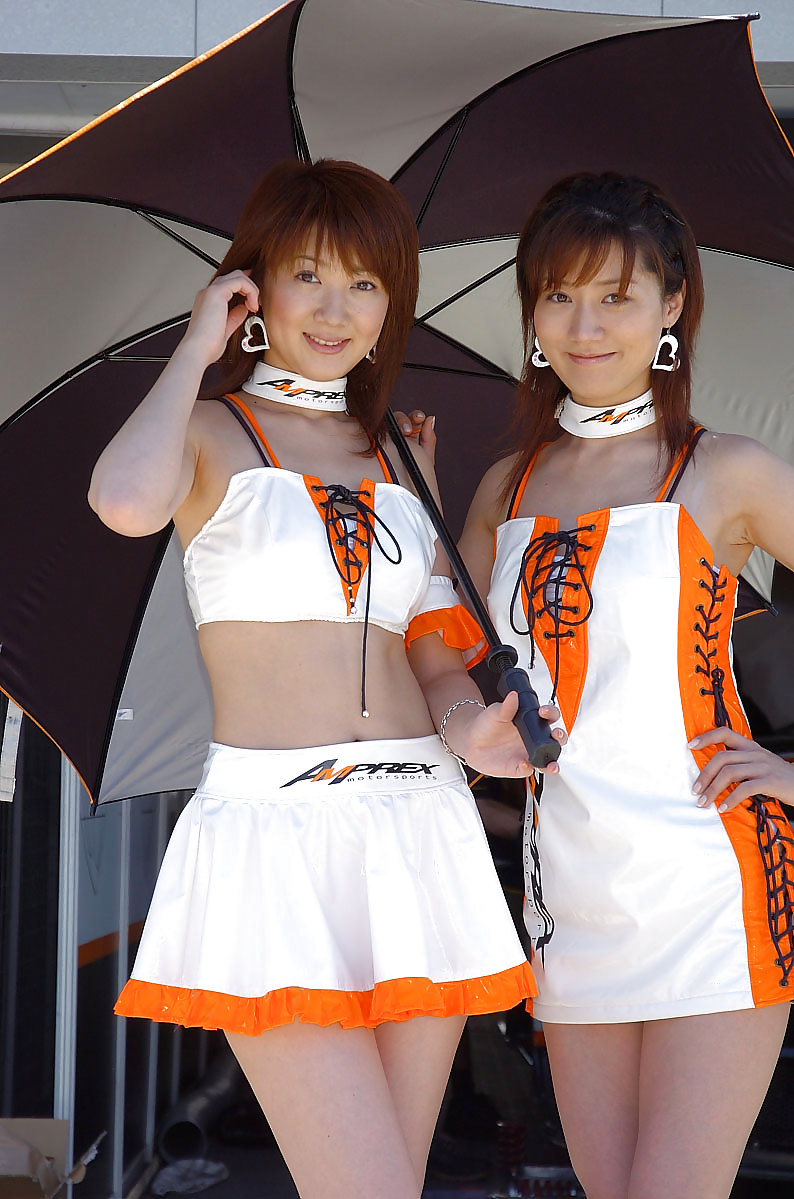 Reinas japonesas de la carrera en la pista (3)
 #5737419